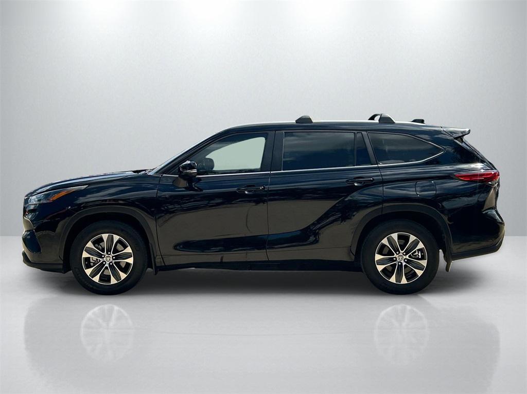 used 2023 Toyota Highlander car, priced at $37,422
