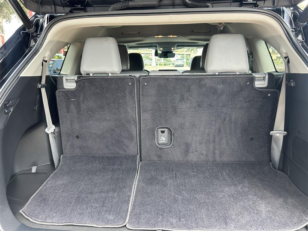 used 2023 Toyota Highlander car, priced at $37,422