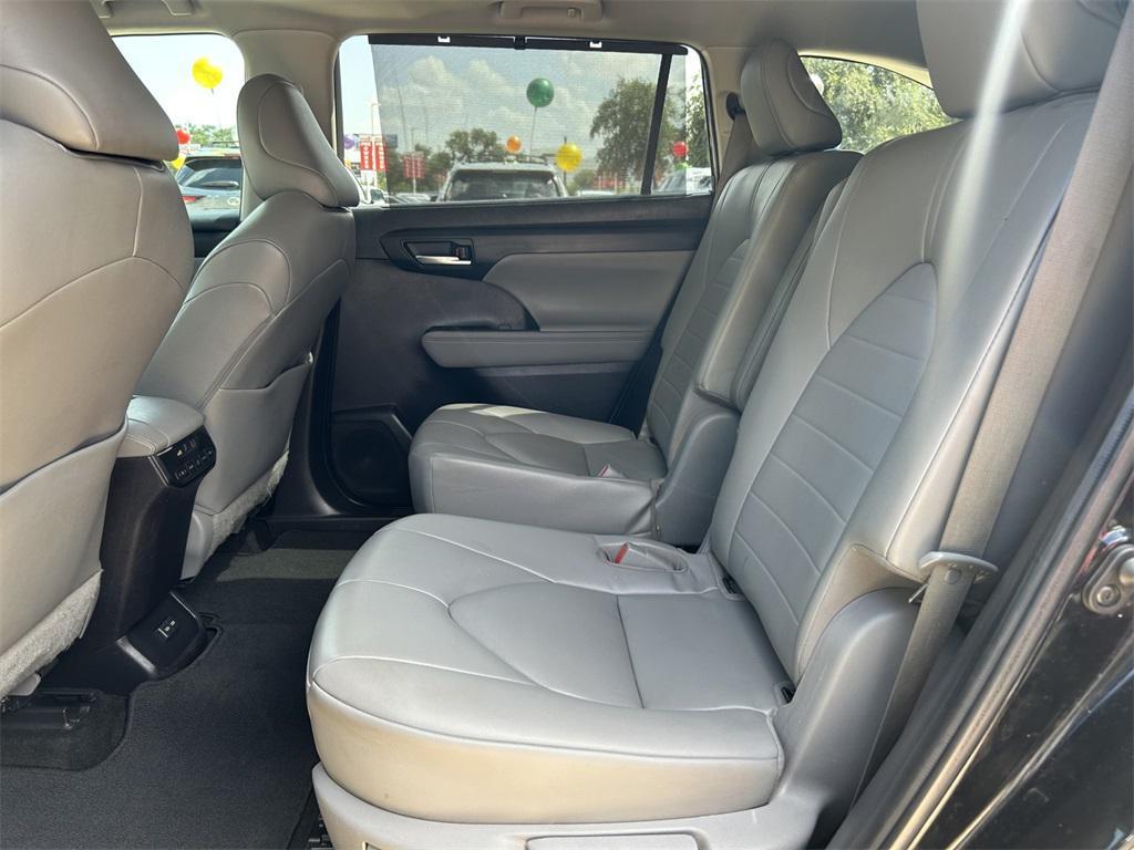 used 2023 Toyota Highlander car, priced at $37,422