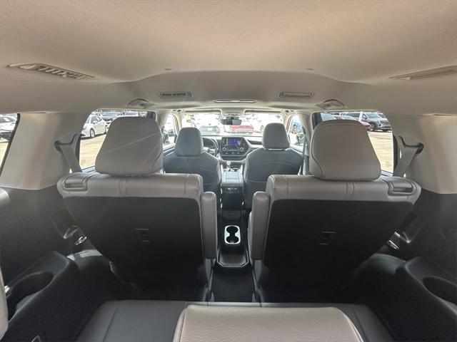 used 2023 Toyota Highlander car, priced at $35,272