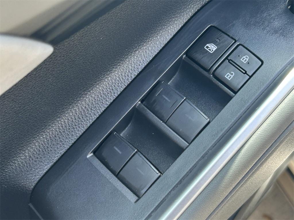 used 2023 Toyota Highlander car, priced at $35,444