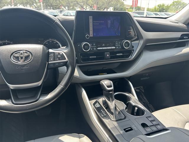 used 2023 Toyota Highlander car, priced at $35,272