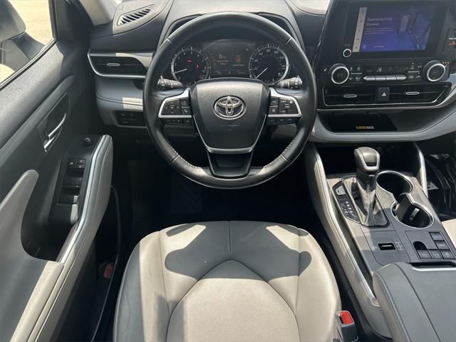 used 2023 Toyota Highlander car, priced at $35,272