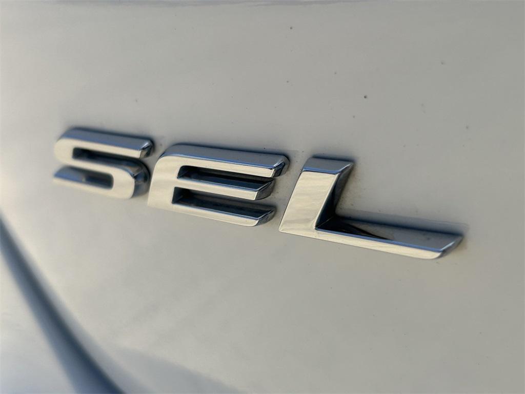 used 2024 Ford Edge car, priced at $23,742
