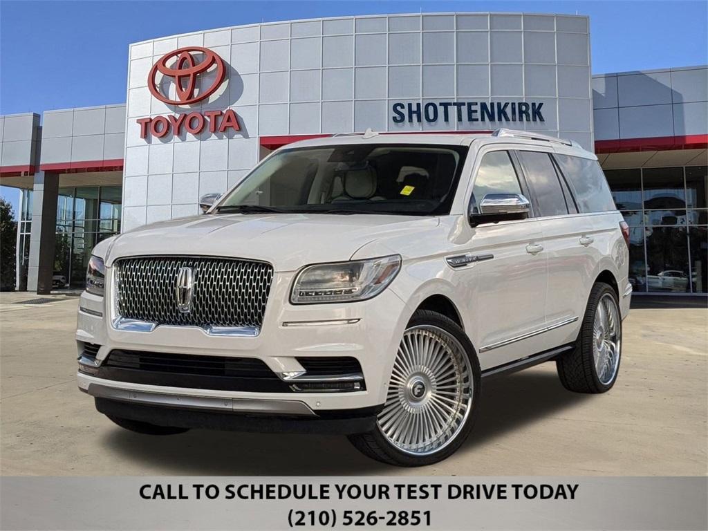 used 2021 Lincoln Navigator car