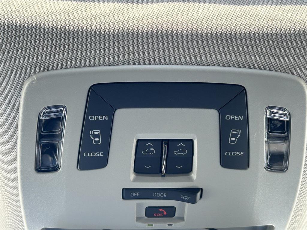 new 2025 Toyota Sienna car, priced at $45,149