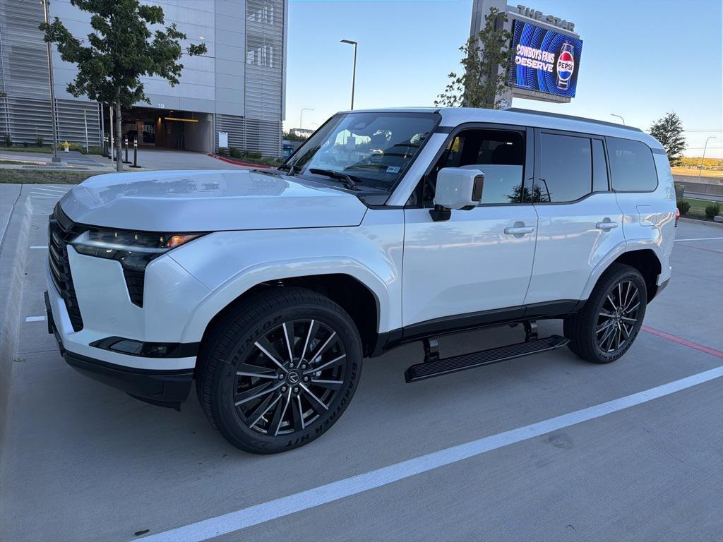 used 2025 Lexus GX 550 car, priced at $94,536