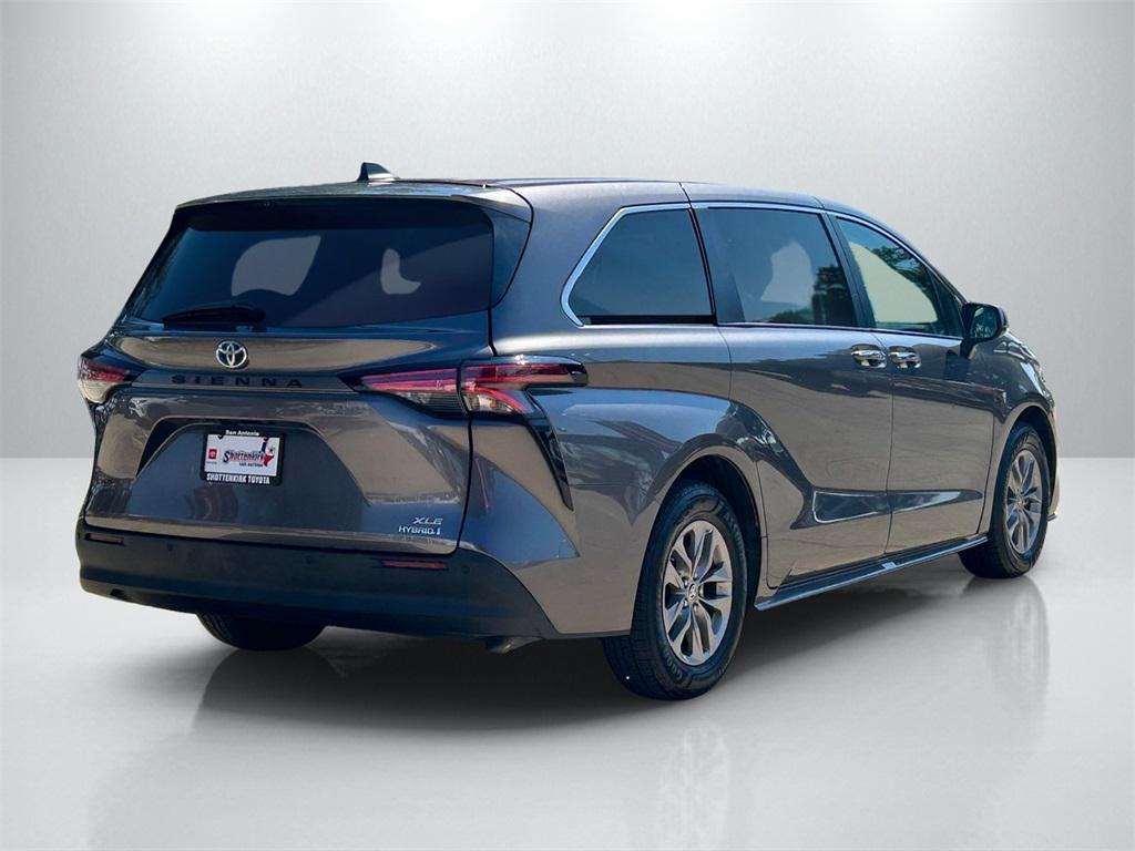 used 2022 Toyota Sienna car, priced at $37,891