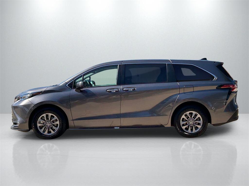 used 2022 Toyota Sienna car, priced at $37,891