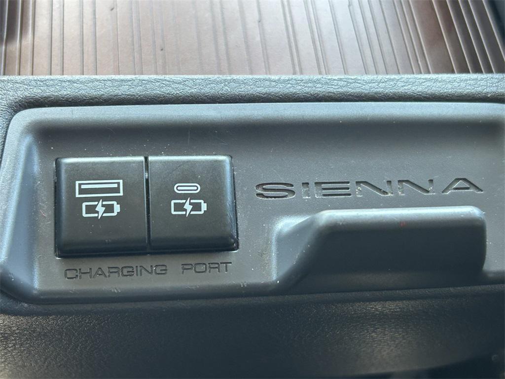 used 2022 Toyota Sienna car, priced at $37,891