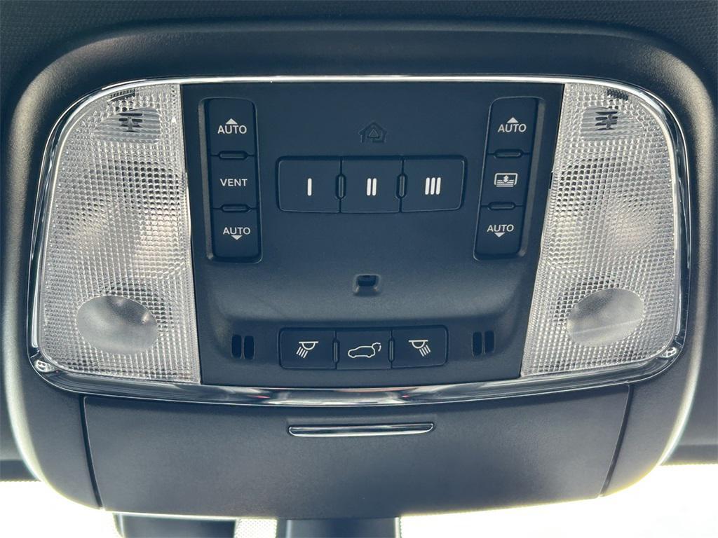used 2021 Jeep Grand Cherokee car, priced at $28,711
