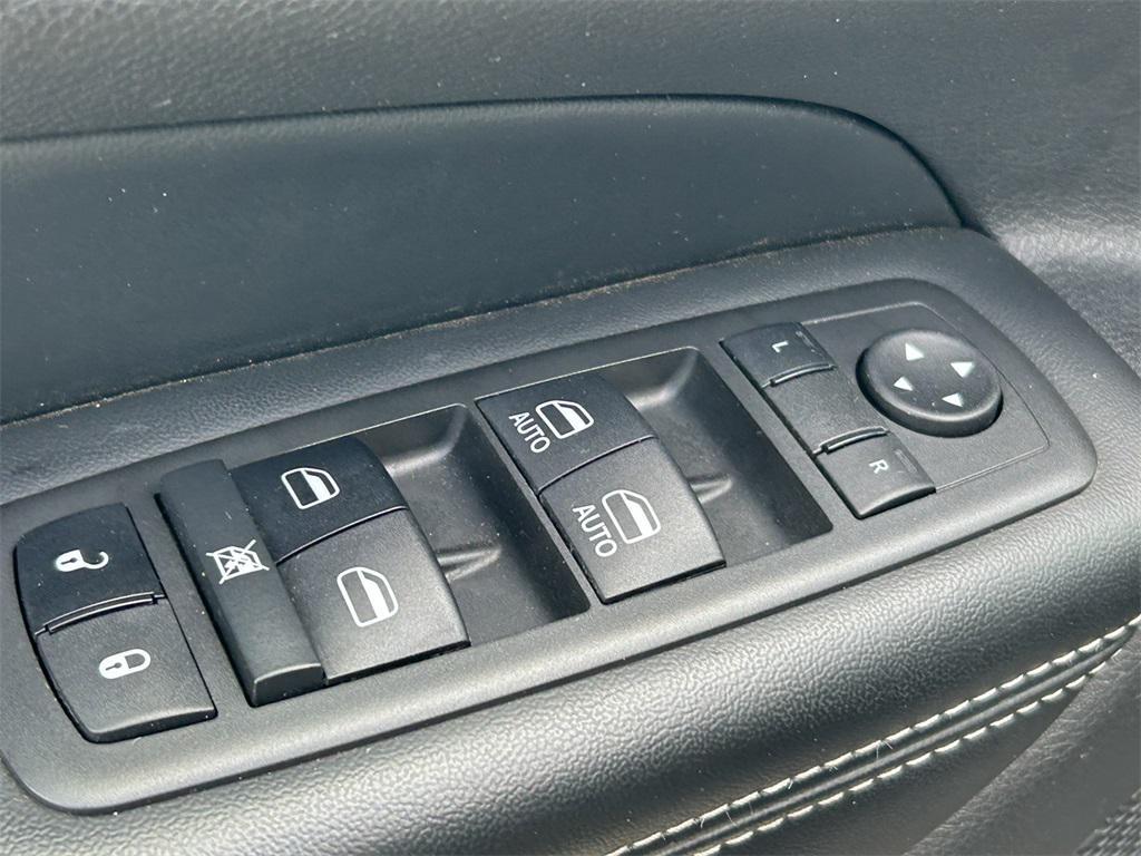 used 2021 Jeep Grand Cherokee car, priced at $28,711