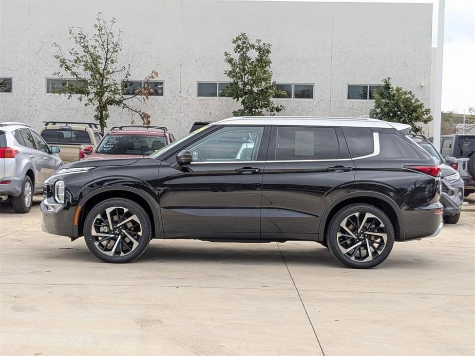 used 2024 Mitsubishi Outlander car, priced at $33,899