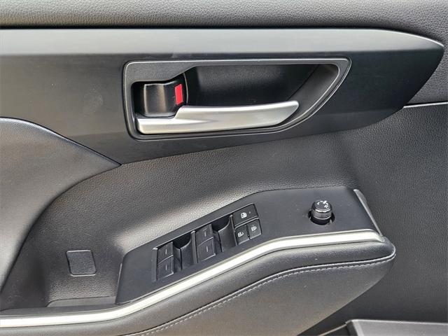 used 2024 Toyota Highlander car, priced at $40,003