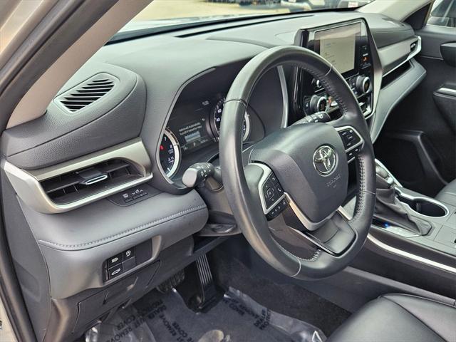 used 2024 Toyota Highlander car, priced at $40,794