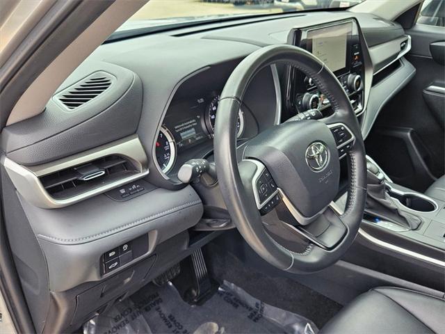 used 2024 Toyota Highlander car, priced at $40,003
