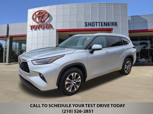 used 2024 Toyota Highlander car, priced at $40,794