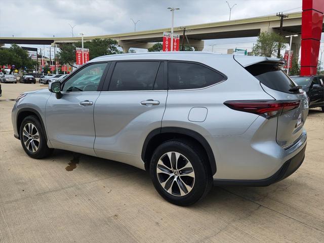 used 2024 Toyota Highlander car, priced at $40,794