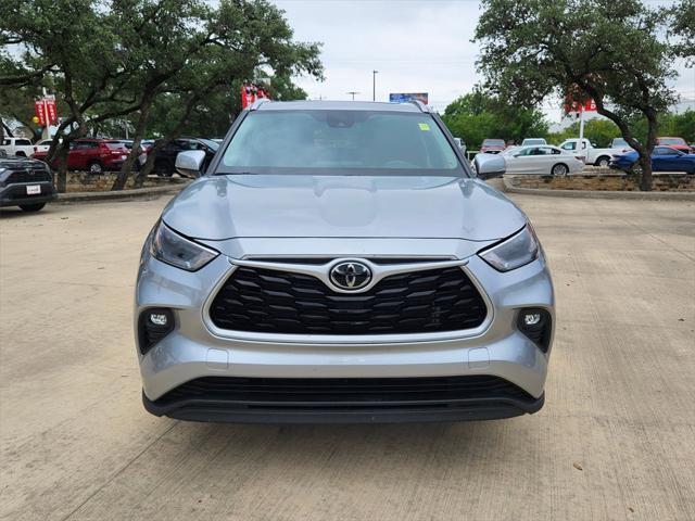 used 2024 Toyota Highlander car, priced at $40,794