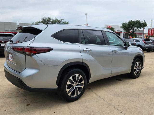 used 2024 Toyota Highlander car, priced at $40,794