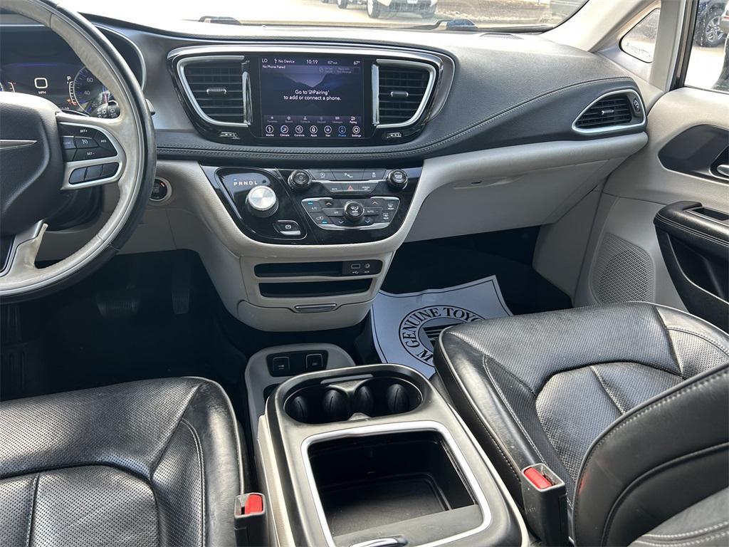 used 2018 Chrysler Pacifica car, priced at $14,992