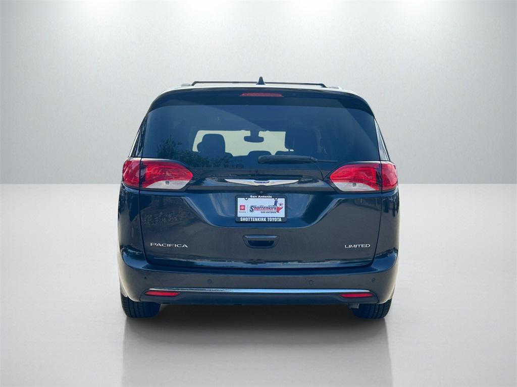 used 2018 Chrysler Pacifica car, priced at $14,992