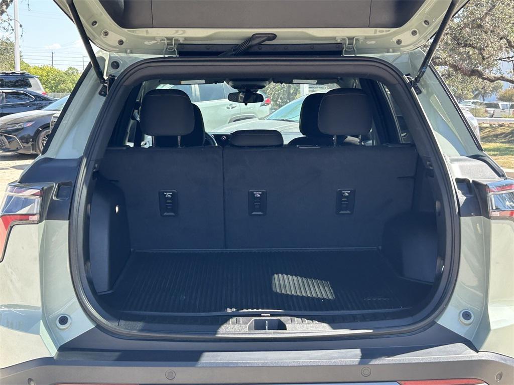 used 2025 Chevrolet Equinox car, priced at $24,841