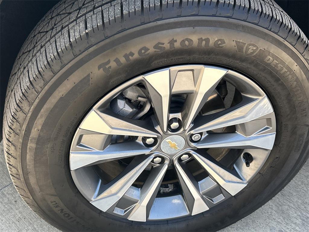 used 2025 Chevrolet Equinox car, priced at $24,841