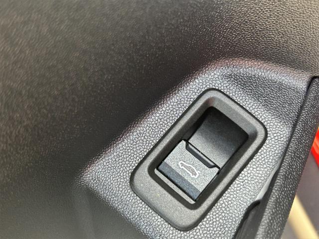 used 2025 MINI Hardtop car, priced at $33,991