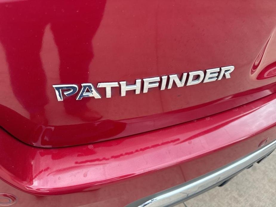 used 2013 Nissan Pathfinder car, priced at $9,999