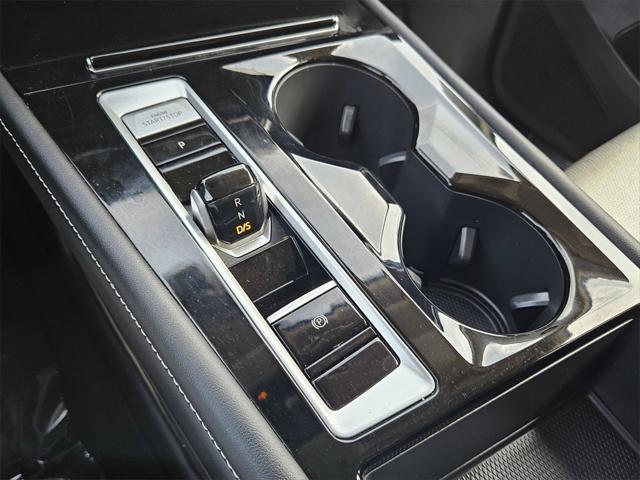 used 2024 Volkswagen Atlas car, priced at $35,999