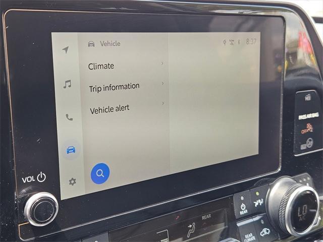 used 2023 Toyota Highlander car, priced at $36,224