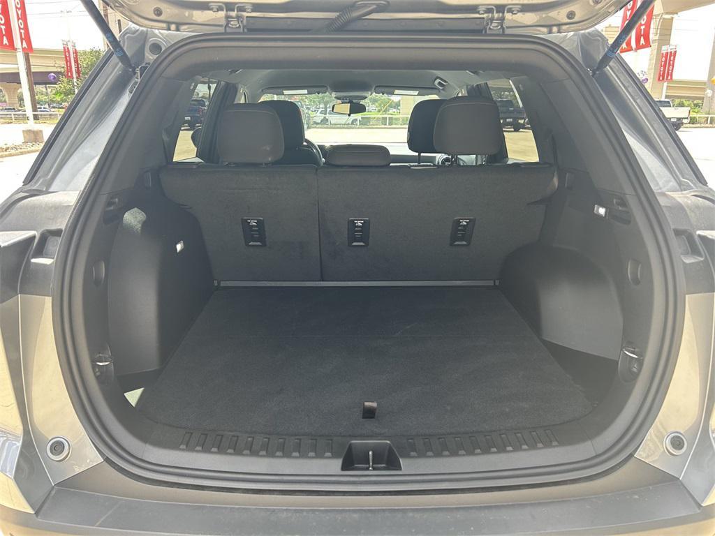 used 2025 Chevrolet Equinox car, priced at $27,004