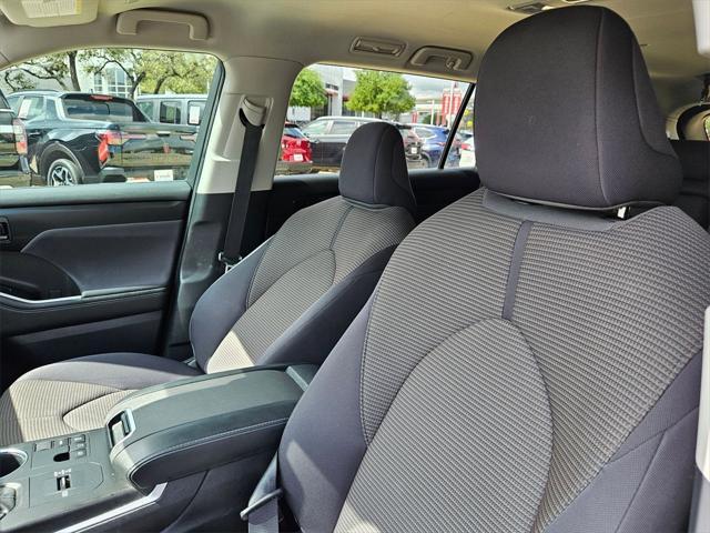 used 2023 Toyota Highlander car, priced at $35,313