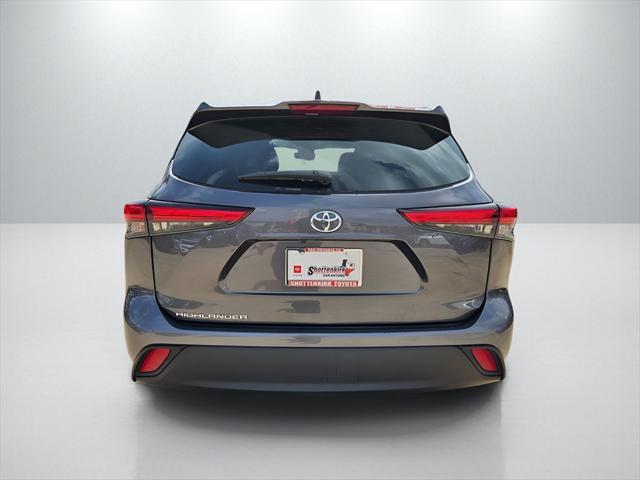 used 2023 Toyota Highlander car, priced at $32,894