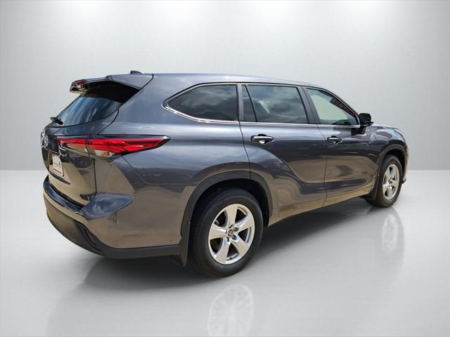 used 2023 Toyota Highlander car, priced at $32,894