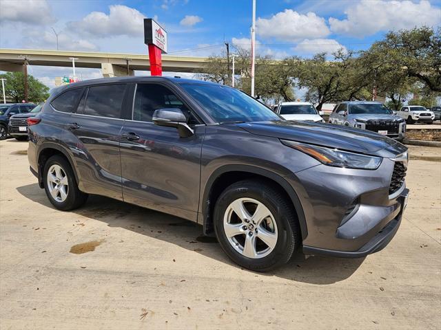 used 2023 Toyota Highlander car, priced at $35,313