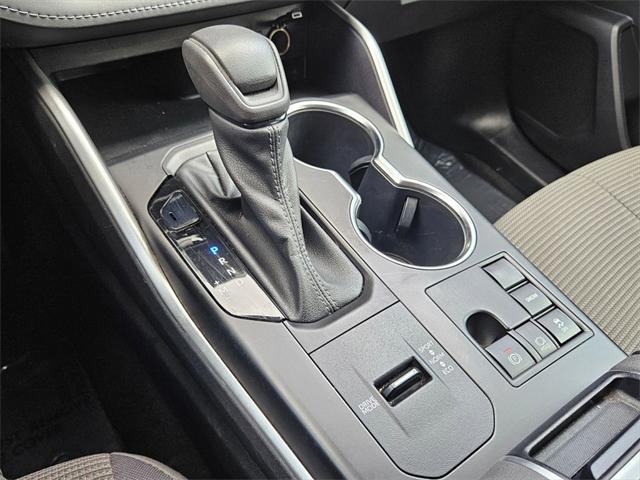used 2023 Toyota Highlander car, priced at $32,894