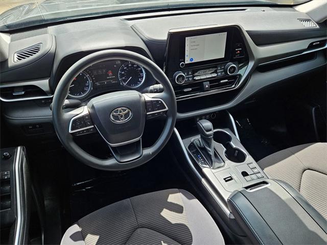 used 2023 Toyota Highlander car, priced at $32,894