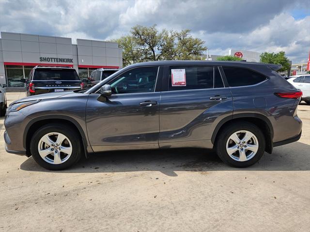 used 2023 Toyota Highlander car, priced at $35,313