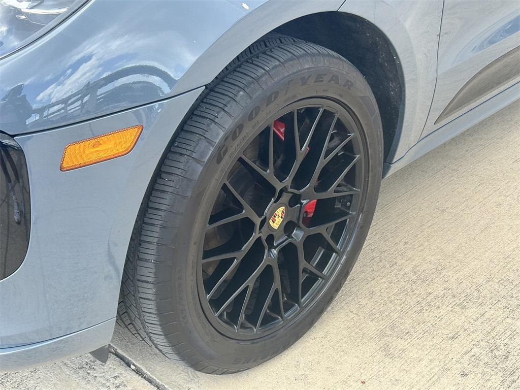 used 2021 Porsche Macan car, priced at $55,244
