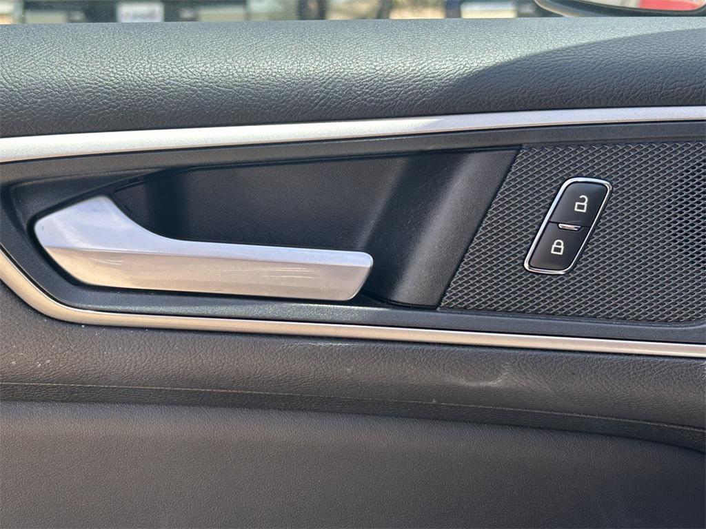used 2024 Ford Edge car, priced at $23,422