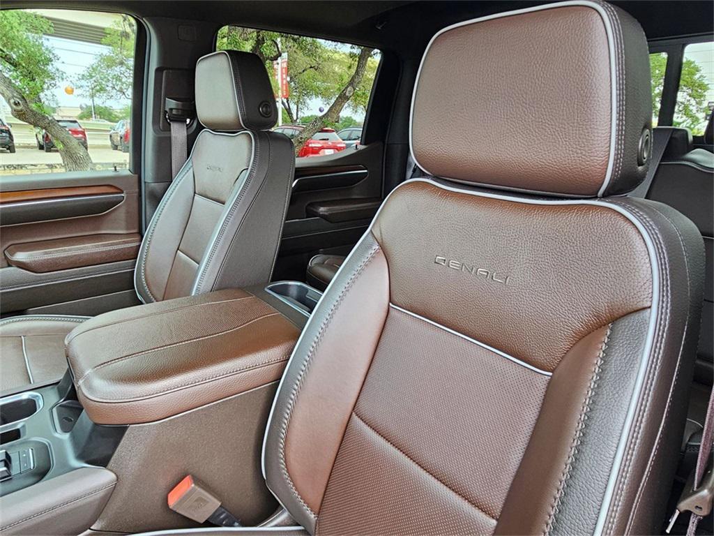 used 2024 GMC Sierra 1500 car, priced at $60,011