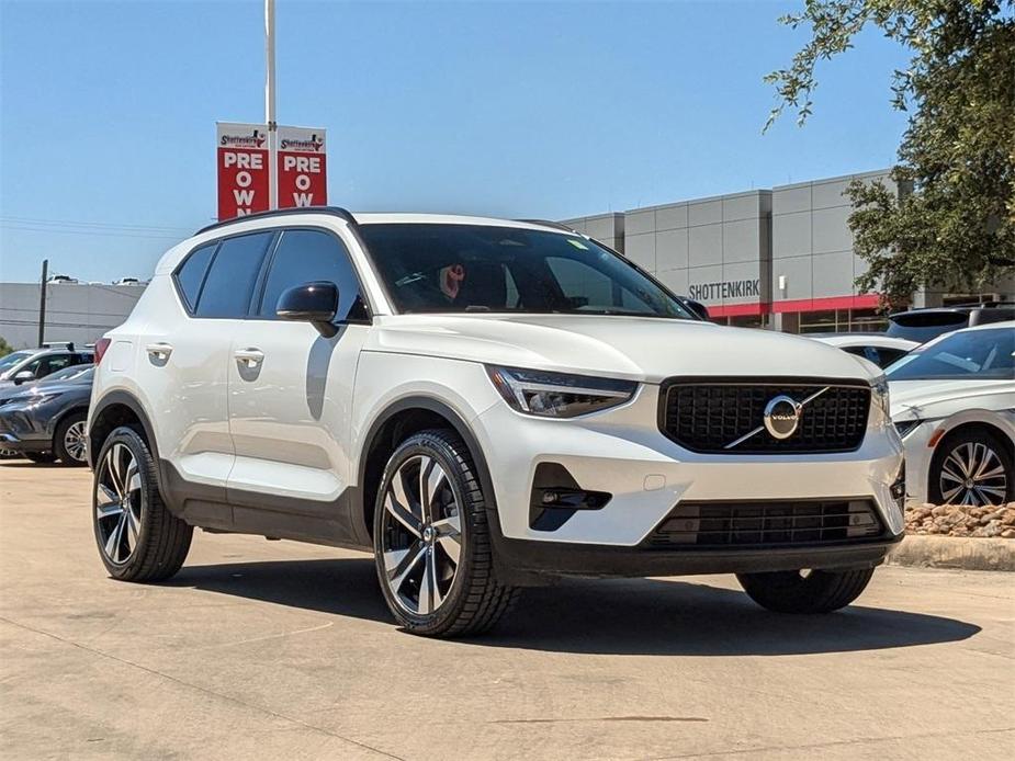 used 2023 Volvo XC40 car, priced at $33,282