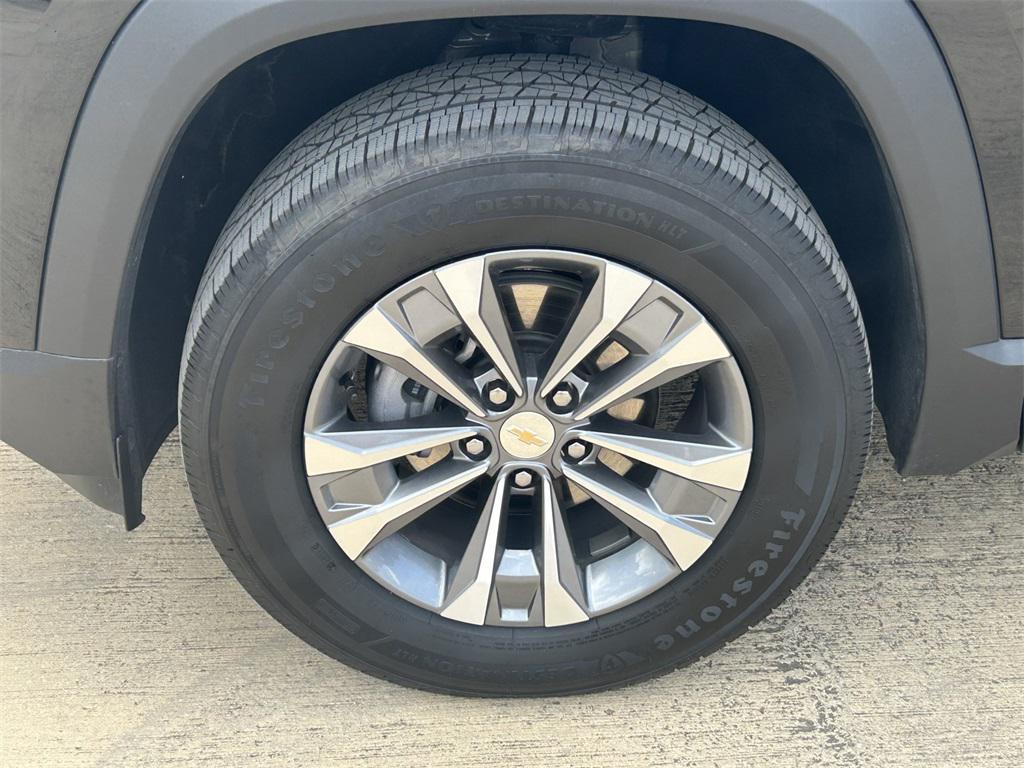 used 2025 Chevrolet Equinox car, priced at $27,444