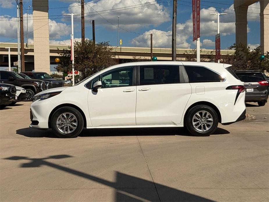 used 2023 Toyota Sienna car, priced at $41,900