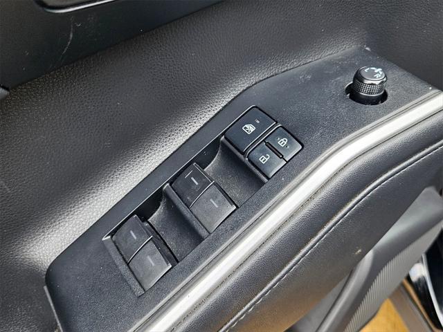used 2020 Toyota Highlander car, priced at $28,691