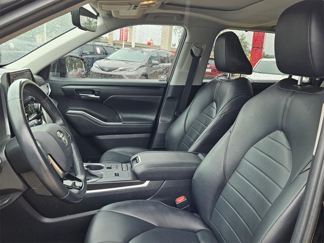 used 2020 Toyota Highlander car, priced at $28,691