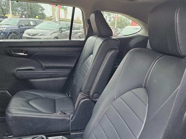 used 2020 Toyota Highlander car, priced at $28,691
