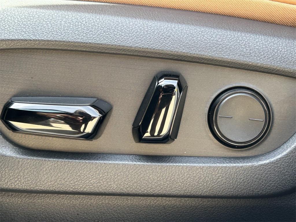used 2025 Lexus NX 250 car, priced at $44,422